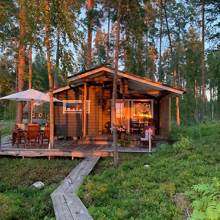 بيت للعطل Saimaan Mustikka *