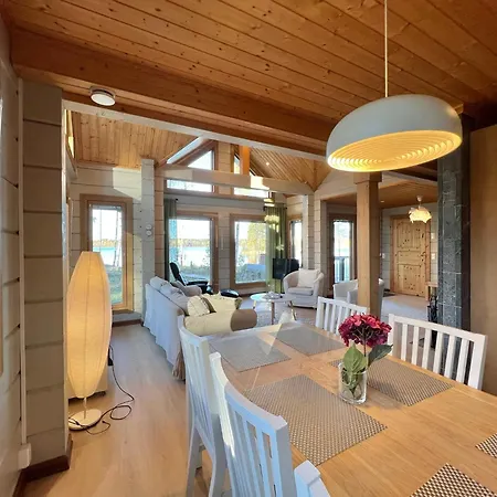 Saimaan Mustikka بيت للعطل