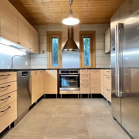 Saimaan Mustikka بيت للعطل